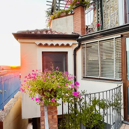 Bed & Breakfast La Casa Al Piccolo Borgo