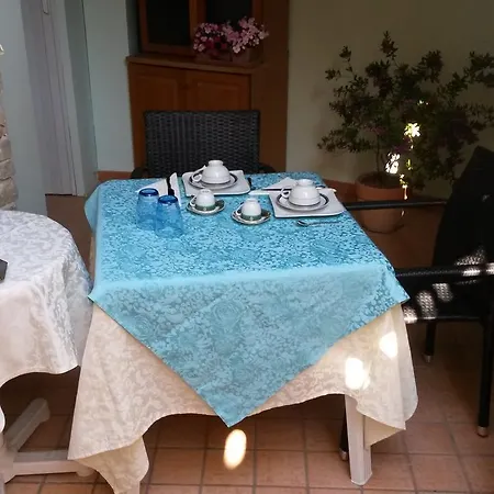 La Casa Al Piccolo Borgo Bed & Breakfast